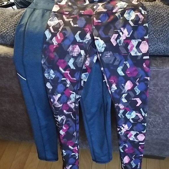 Workout Yoga Leggings Bundle - Picture 3 of 7